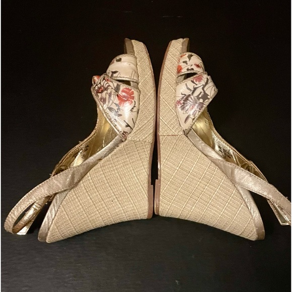 Spring Wedges, size 36 (5.5) - Picture 4 of 13